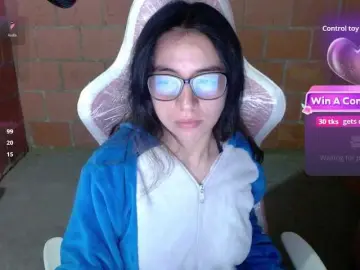 Live Porn with Maggie-Fox - Bongacams