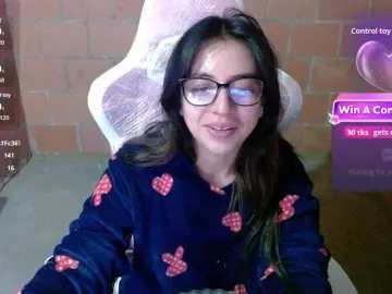 Adult Webcam with Maggie-Fox - Bongacams