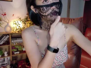 Sex Cam with Kirenie - Bongacams