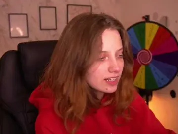 Live Porn with CuteeFoxy - Bongacams