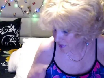 Best live sex cam show with ANGELGRANNY - Bongacams