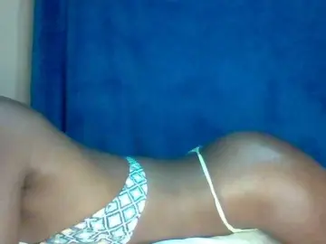 Live Sex Cam with Sexybooty15 - Bongacams