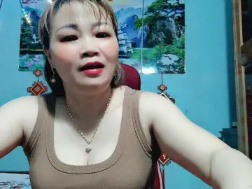 Nude Webcam with Linhanhsex2k - Bongacams