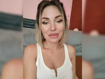 Free Live Porn with MinniMia - Bongacams
