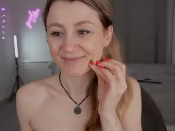 Private Sex Chat with MrsMilana - Bongacams