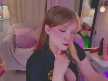 Private Sex Chat with CrazyWine - Bongacams