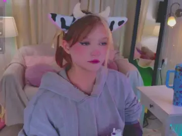 Live Sex Cam with CrazyWine - Bongacams