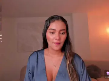 Adult Webcam with SophieWatsonX - Bongacams