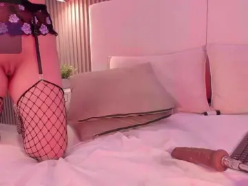 Best live sex cam show with annie-clarkson - Bongacams
