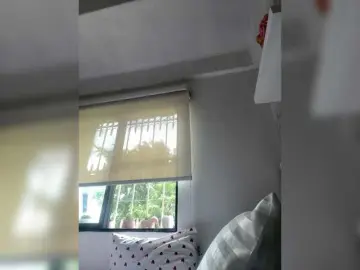 Adult Video Chat with SallyeLeins - Bongacams