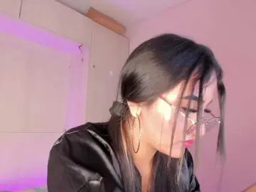 Adult Webcams with BellaBroocks - Bongacams