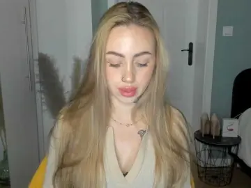 Live Sex Cam with SEXYcoralie - Bongacams