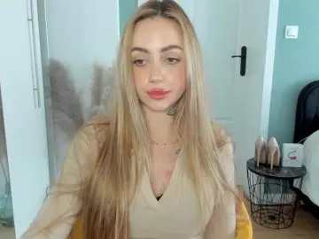 Live Sex Cam with SEXYcoralie - Bongacams