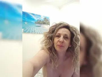 Private Sex Chat with mery8poppins - Bongacams