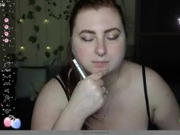 Watch Live Sex Cams with Aliciaredluv - Bongacams