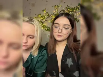 Sex Cam with BellaAndAlice - Bongacams