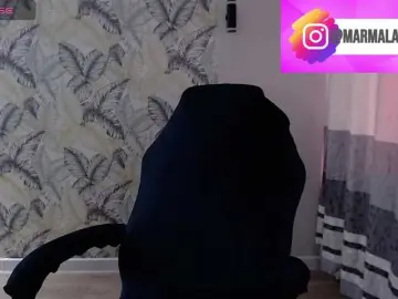 Free Porn Cam with Foxymoxy19 - Bongacams