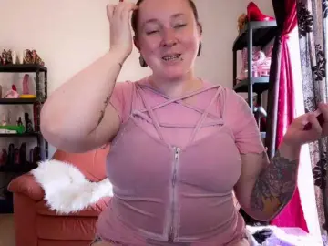 Adult Webcams with NylonQueen - Bongacams