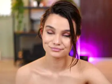 Watch Live Sex Cams with LenaLaurent - Bongacams