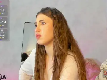 Adult Video Chat with Emily-Lews - Bongacams