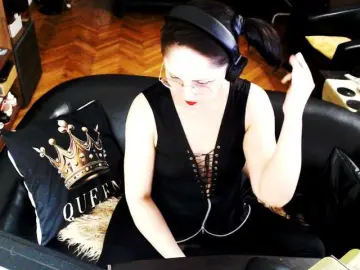 Live Sex Cam with 1imperatriza - Bongacams