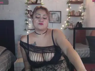 Adult Video Chat with missrosariostepmoan - Bongacams