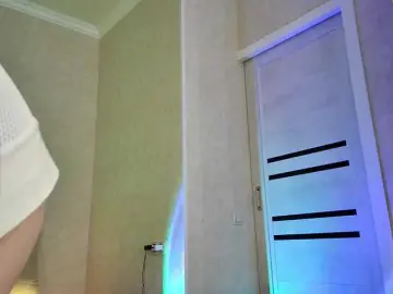 Watch Live Sex Cams with Rosea - Bongacams