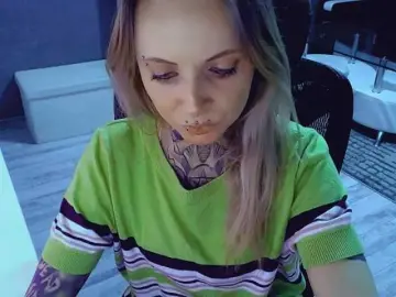 Sex Cam with LisaModel - Bongacams