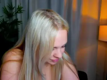 Free Live Porn with BlondiNi - Bongacams