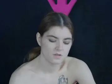 Live Sex Cam with Evelisse - Bongacams