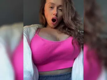 Nude Webcam with sochnayaaa - Bongacams