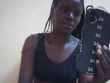 Watch Live Sex Cams with Ariannavee - Bongacams