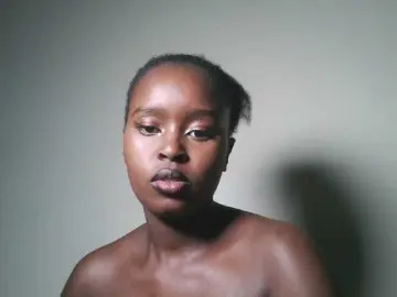 Sex Chat with Spiceynelly - Bongacams