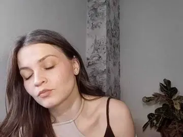Live Sex Cam with MaisieFresta - Bongacams