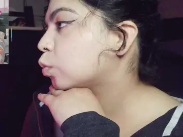 Live Porn with Kimmiakiss22 - Bongacams