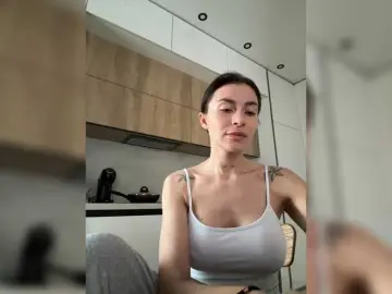 Free Porn Cam with LunaDesire - Bongacams