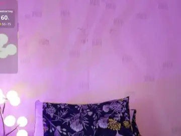 Best live sex cam show with innocenthazel - Bongacams