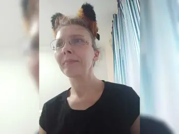 Live Sex with -queen-margo- - Bongacams