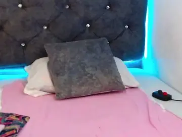 Watch Live Sex Cams with Lunaxx21 - Bongacams