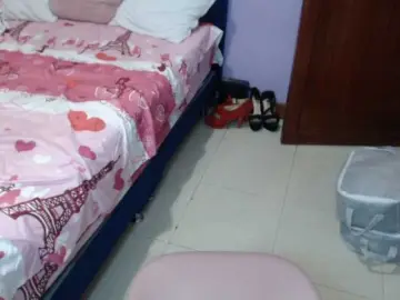 Watch Live Sex Cams with ElizabethTaylor8 - Bongacams