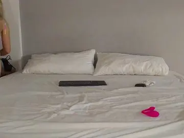 Adult Webcam with Bella-J - Bongacams