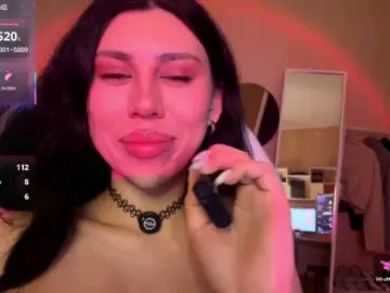 Live Sex with Emmy1221 - Bongacams