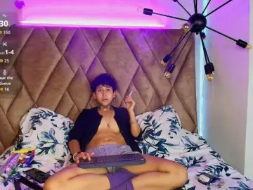 Free Porn Cam with ZoeXOX - Bongacams