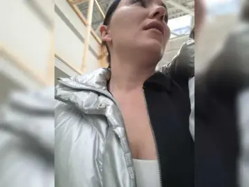 Live Porn with DIVORA - Bongacams