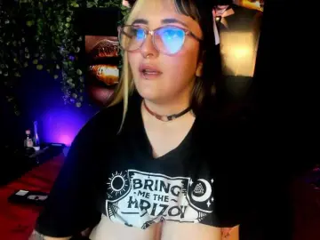 Sex Chat with Gomory-kitty - Bongacams