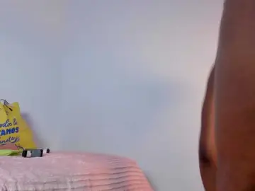 Nude Webcam with camilathomsson - Bongacams