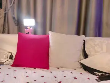 Adult Webcam with Milforja - Bongacams