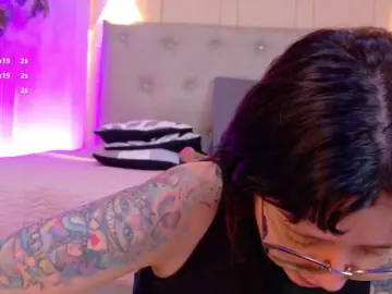 Free Live Porn with chloe-rosse - Bongacams