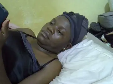 Best Webcam with Pretty-doll - Bongacams