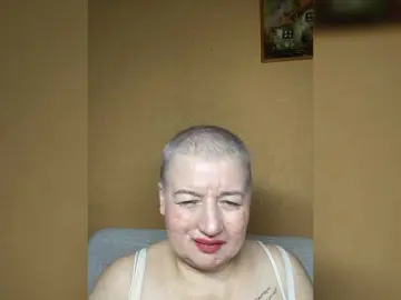 Sex Cam with SVETIKBOMBOCHKA - Bongacams